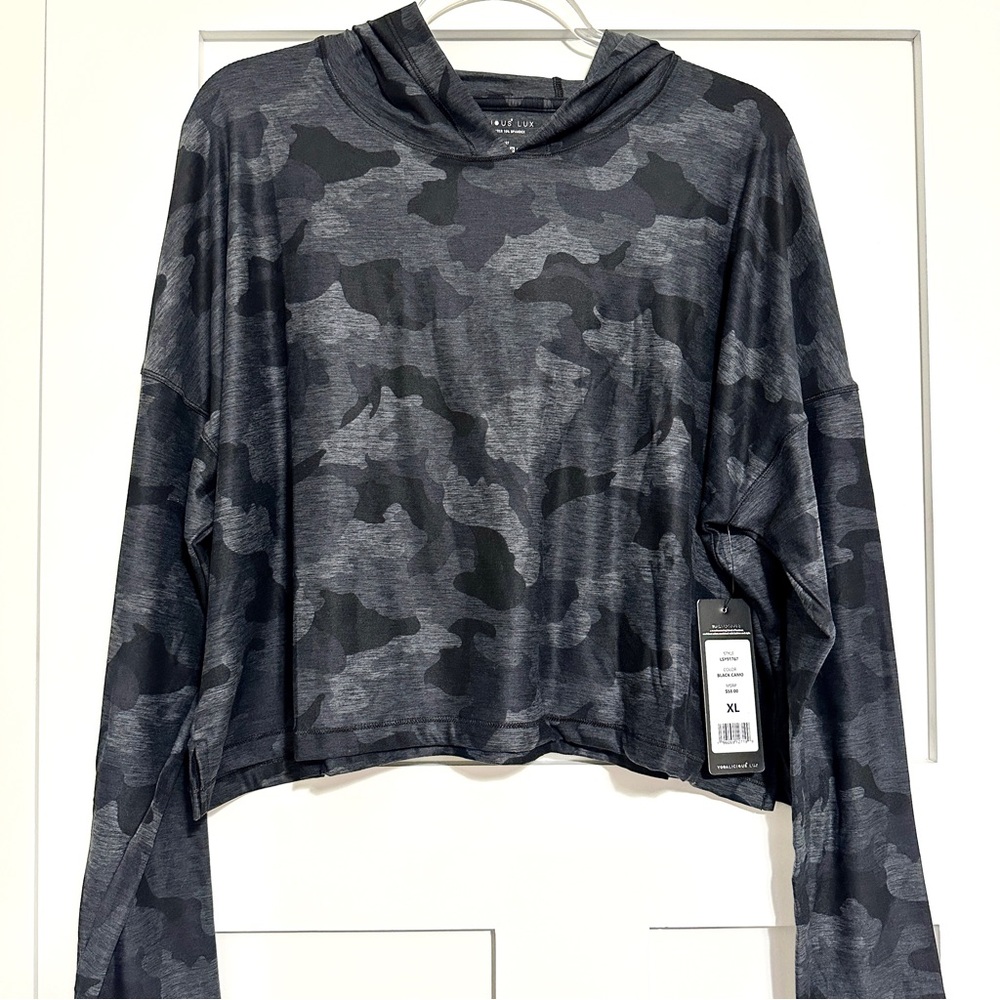 Yogalicious Lux Women’s Black Camo Long-Sleeve Cropped Hoodie • XLarge • NWT